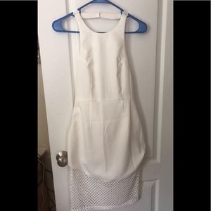 Elegant white dress NWT size medium